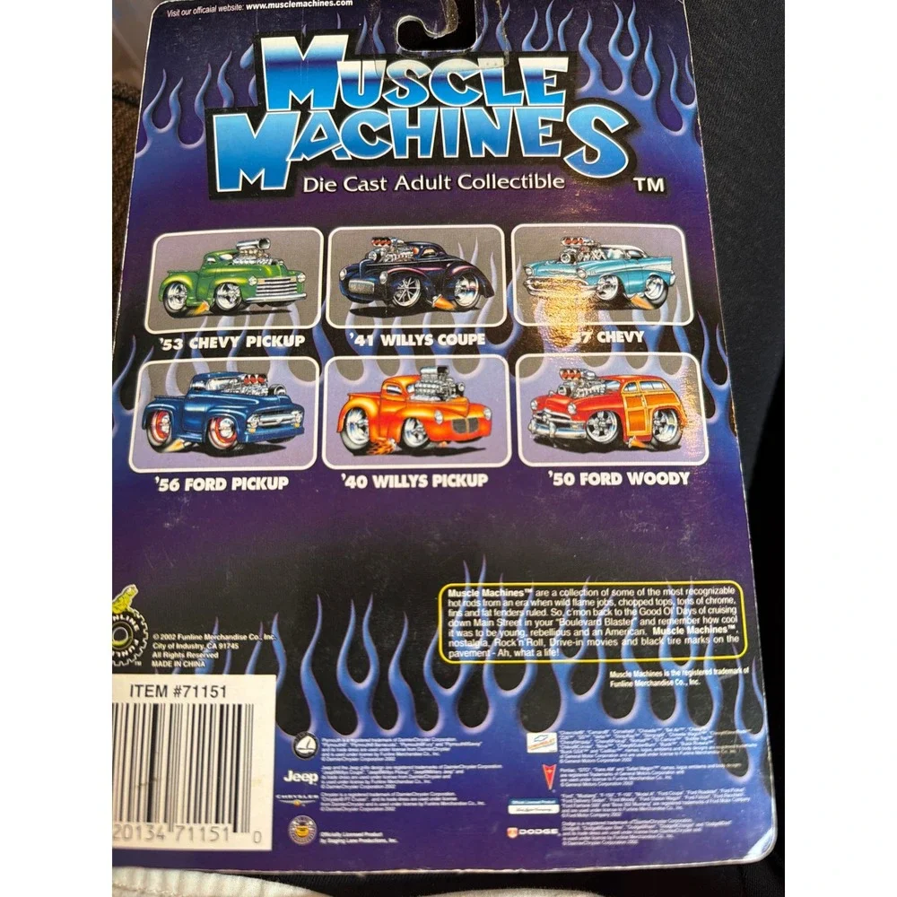 Muscle Machines 65 Chevelle Wagon Orange Flames 1:64 Scale Diecast Funline 02-64